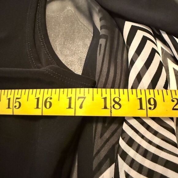 Frank Lyman Black and White Sheer Chiffon Overlay Poncho Top Size 10 Old Money - Picture 10 of 16
